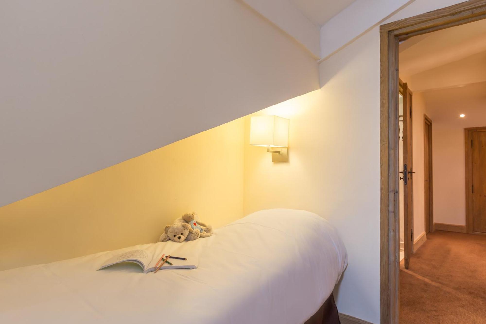 Residence Pierre & Vacances Premium Les Chalets Du Forum Courchevel Exterior photo