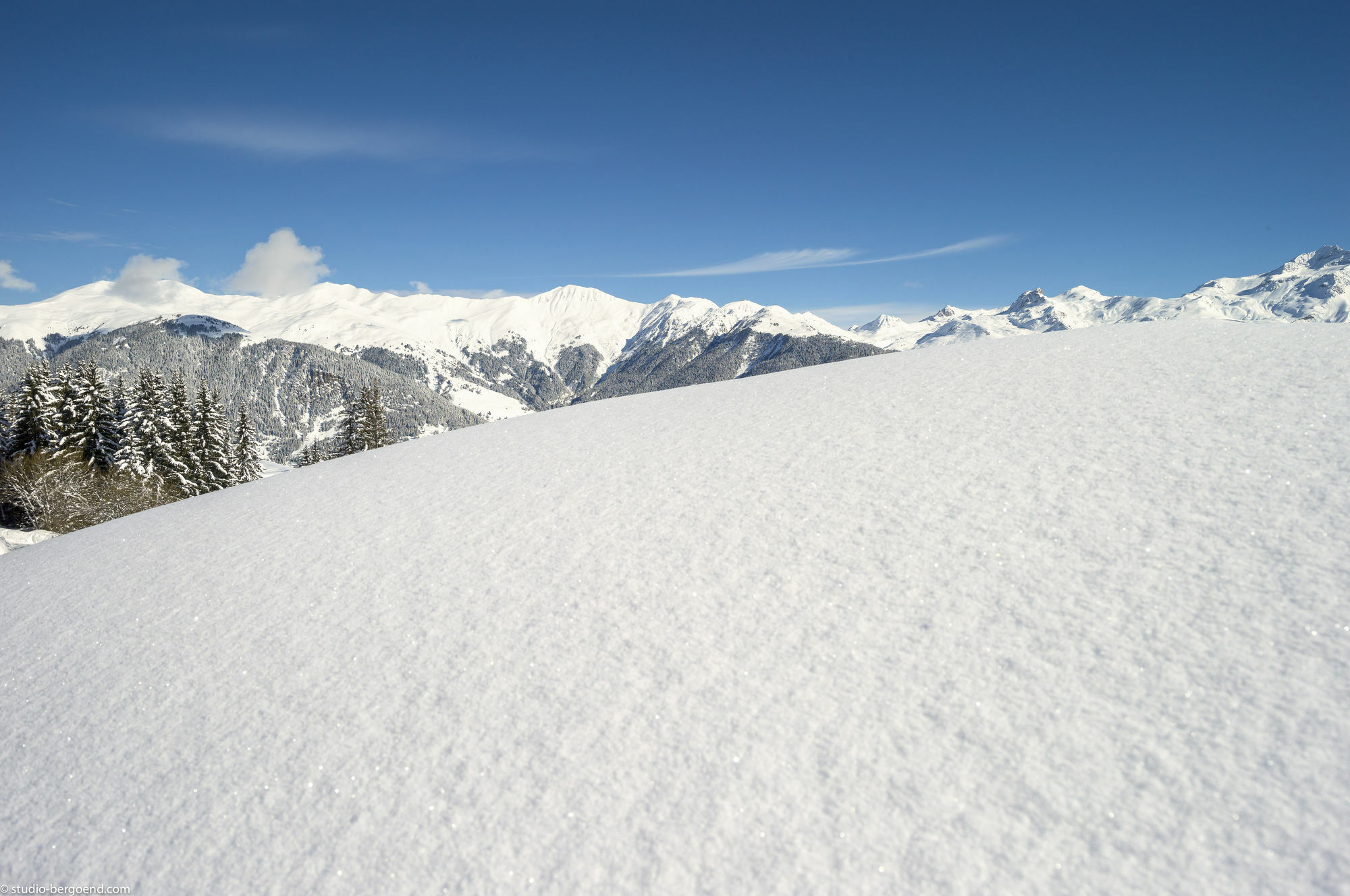 Residence Pierre & Vacances Premium Les Chalets Du Forum Courchevel Exterior photo